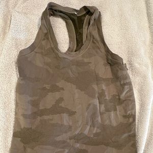 Athleta green camo tank. Size 6